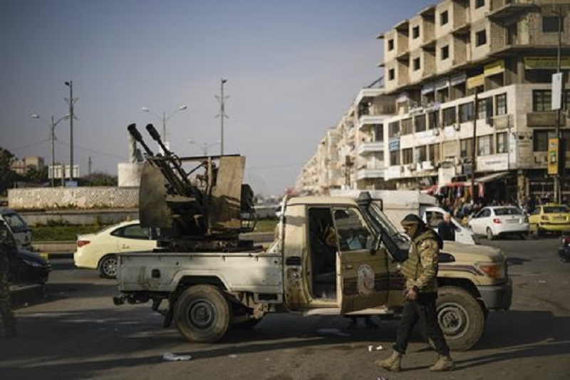 Syrians Nationwide Protest Shrine Desecration; HTS Militants Open Fire